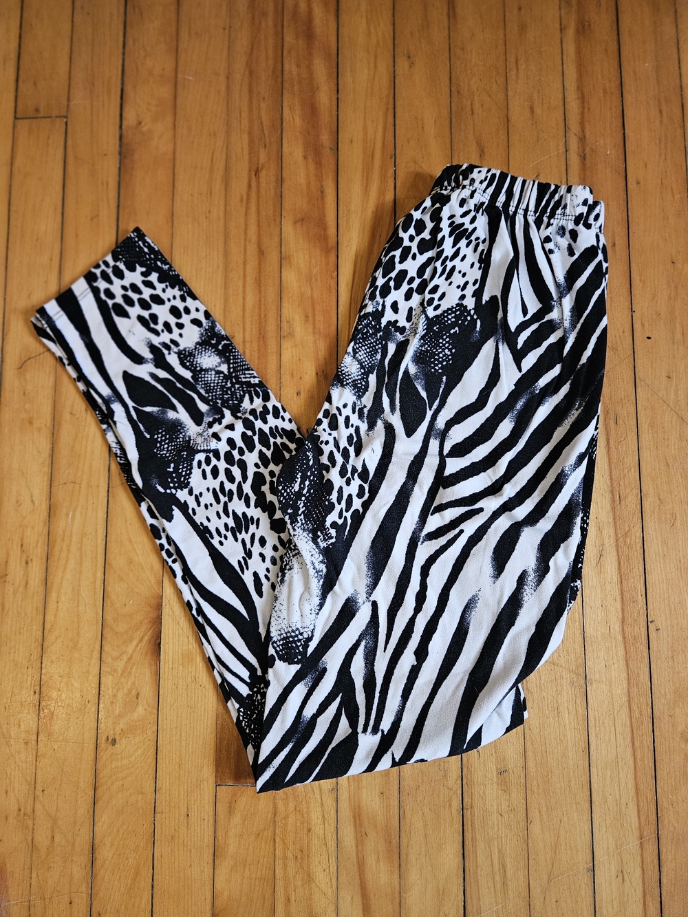 Black & White Animal Print Women’s Leggings